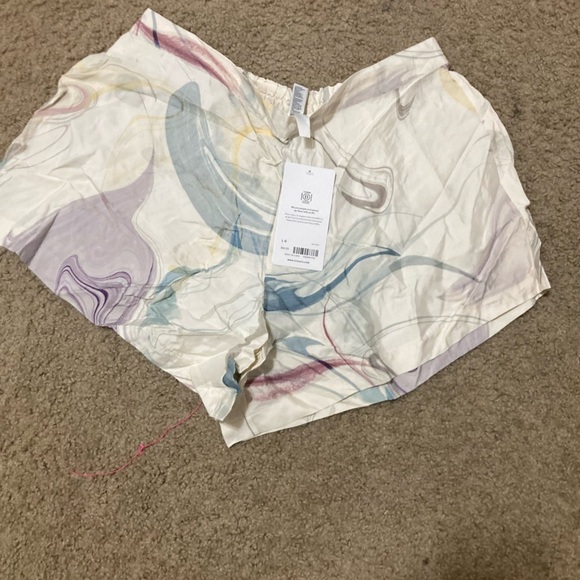 ATHLETA CALM COOL SHORT - Picture 2 of 8